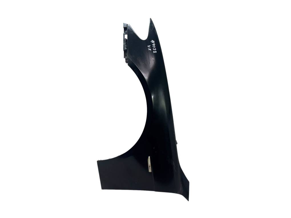 BMW 7 (E65 / E66 / E67 / E68) Fender Front Left 41357138473 7138473 Fender Front Left BMW 7 (E6...
