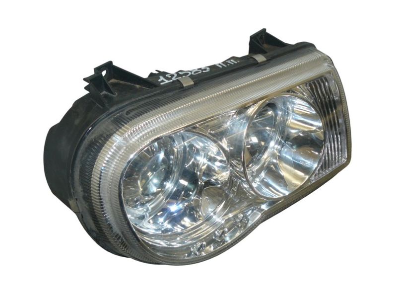 SK3301CH3C03 Headlight right CHRYSLER 300C I (2004-2010)