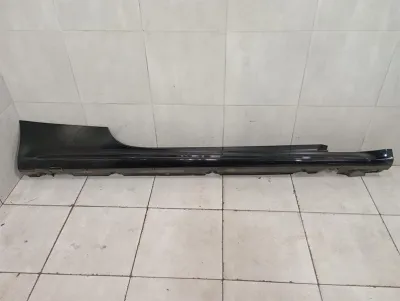 Bas de caisse droit (RH) pour Mercedes C63 AMG W205 (Coupé) - Référence A2056982400