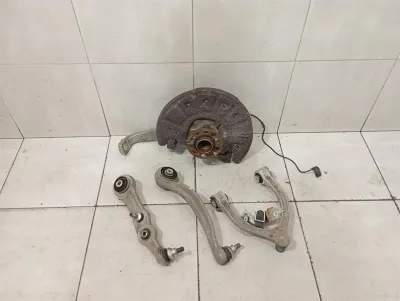 MERCEDES C63 AMG W205 Right Front Hub A2053325200 Wheel Bearing Housing Front Re SET-