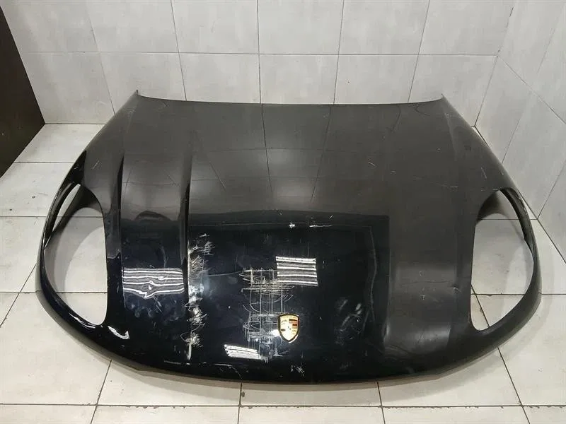 Porsche Macan (XAB) kapotas