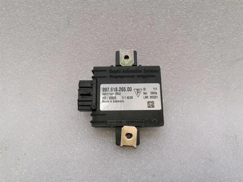 Porsche 911 (997) Porsche 911 997 electronic module 99761826500 control unit - Body type: Coupe
Fuel: Petrol