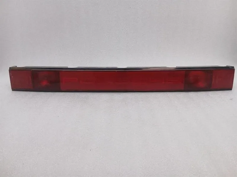 Porsche 911 Porsche 911 Carrera 3.2 1984-1989 Rear Light 91163312301 Rear Light- Body type: Coupe
Fuel: Petrol