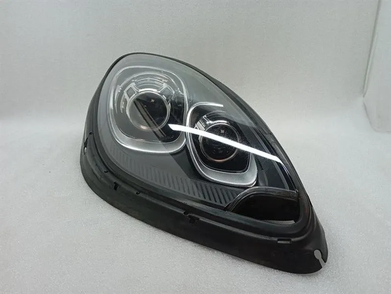 Porsche Macan Right Headlamp