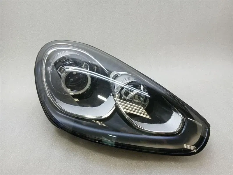 Porsche Cayenne MK2 LIFT PORSCHE CAYENNE 958 92A Right Headlight 7P5941030BK Headlight Right- Body type: SUV
Fuel: Petrol