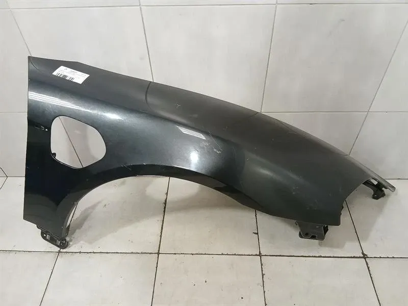 Porsche Taycan 9J Right Wing 9J1821102AY WITH POWER DOOR Right Fender-