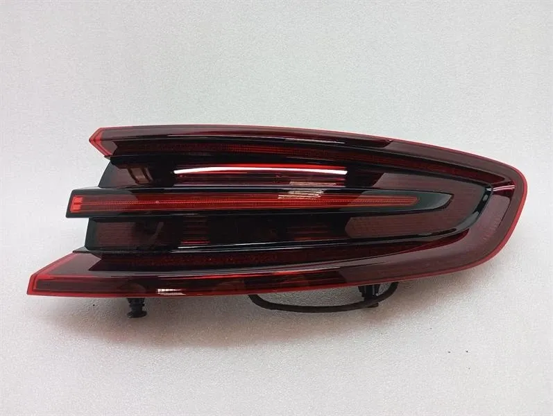 Porsche Macan 95B right rear light 95B945096K tail light rear right-