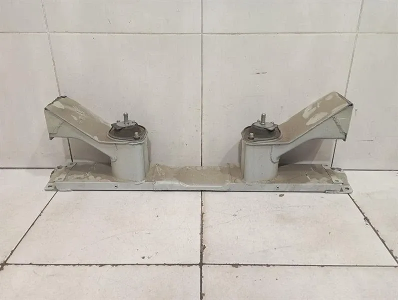 Ferrari 599 GTB F141 Крепление коробки передач 985189265 Крепление коробки передач TRELLIS-