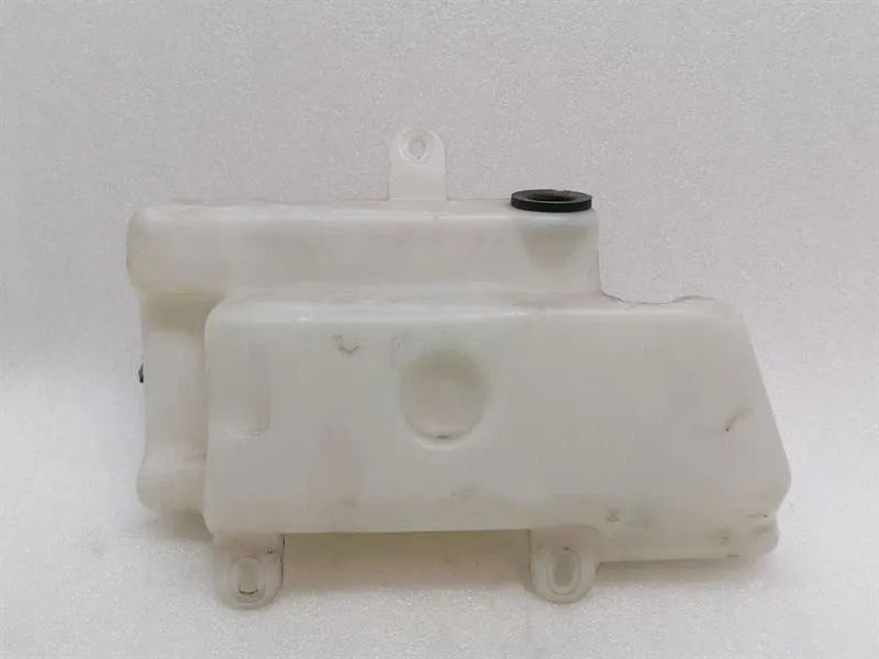 Ferrari 360 Ferrari 360 F131 washer fluid reservoir 65809100 washer fluid reservoir - Body type: Coupe
Fuel: Petrol