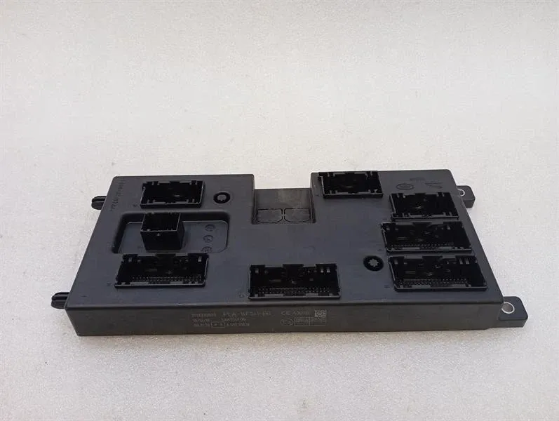 Land Rover Range Rover Sport (L494) Land Rover Range Rover Sport L494 Electronic Module JPLA-14F041-BG Control Unit - Body type: SUV
Fuel: Petrol