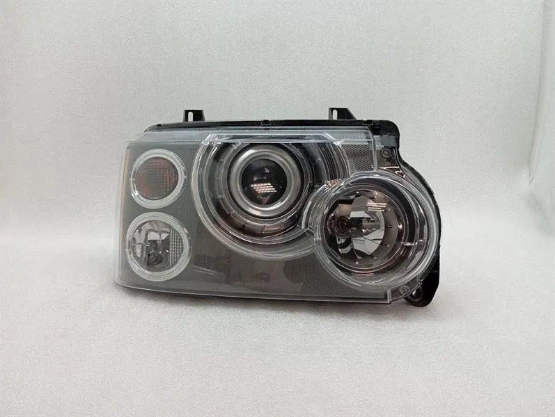 Land Rover Range Rover Sport 2002-2009 Range Rover L322 Right Headlight 7H42-13W029-BA Headlamp Right- Body type: SUV
Fuel: Unknown