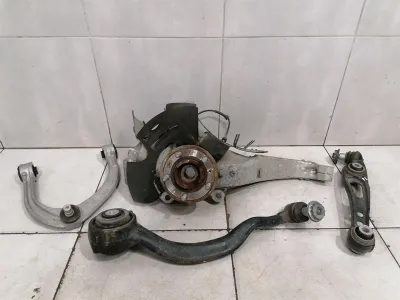 Land Rover Range Rover Sport L494 Left Front Hub LR043582 Front Wheel Bearing Housing -