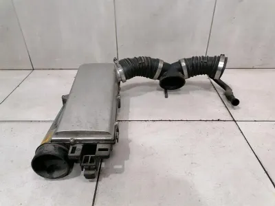 Mercedes SL R230 AMG gaisa filtra kaste labajā pusē A1130900601 Gaisa filtra kaste labajā pusē-