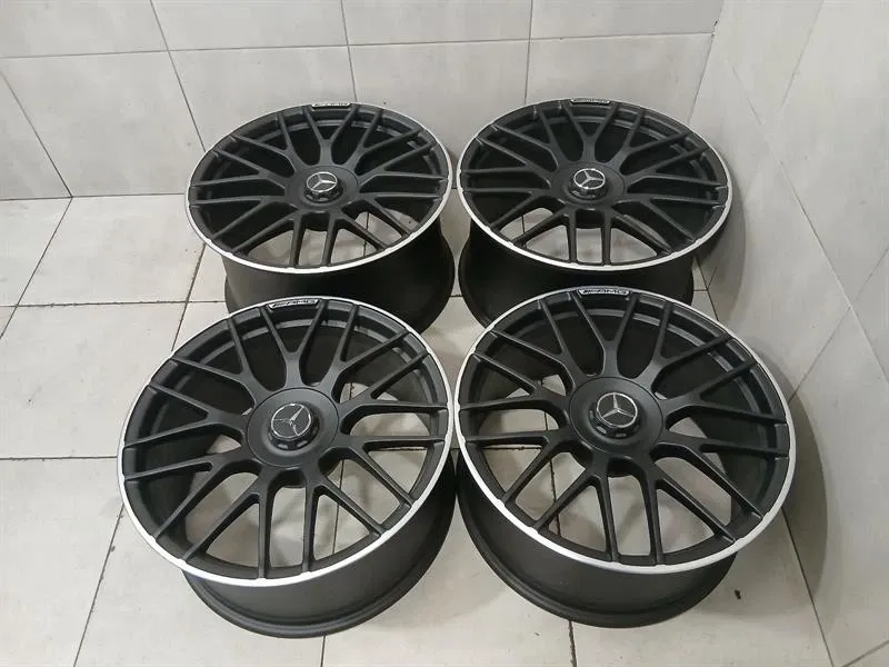 Mercedes C63 W205 Alloy Wheel Set A2054015900 Alloy Wheel Set 10.5JX20 ET57 -