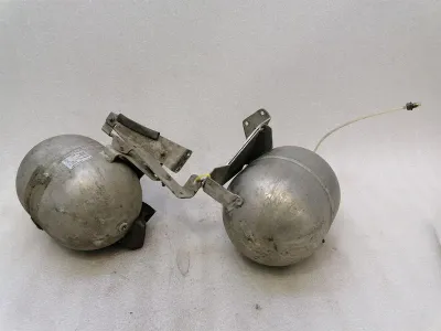 Maybach 57 W240 Air suspension reservoir A2403200215 container -