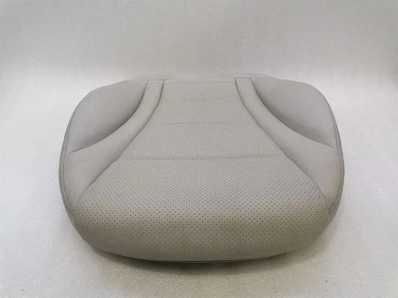 MERCEDES C CLASS RIGHT SEAT CUSHION W205 A2059100946 7M97 GREIGE SEAT CUSHION-