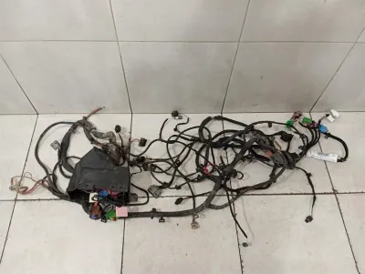 MERCEDES G W463A W464 18-24 G63 AMG WIĄZKA KOMORY SILNIKA A4635408112 RHD KIEROWNICA PO PRAWEJ STRONIE