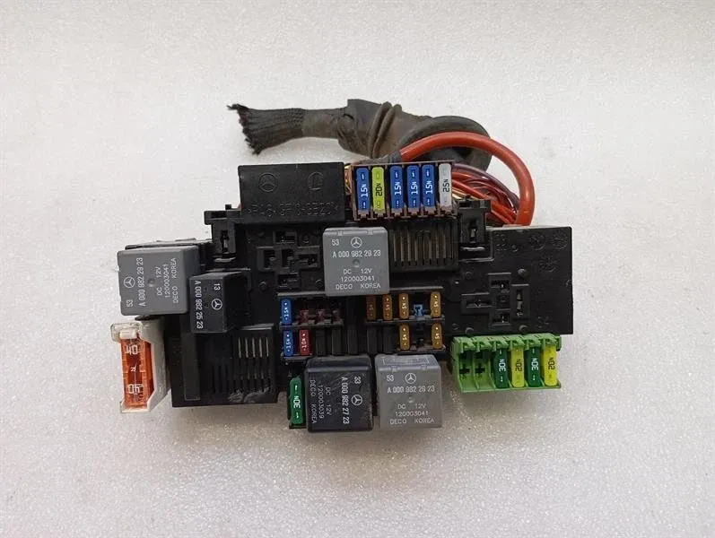 Mercedes CL W217 Front Fuse Box A2229063202 Front Fuse Box -
