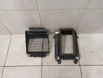 Mercedes C-Klasse W205 Halterung A2055006200 Halterung Träger AMG Ladeluftkühler-