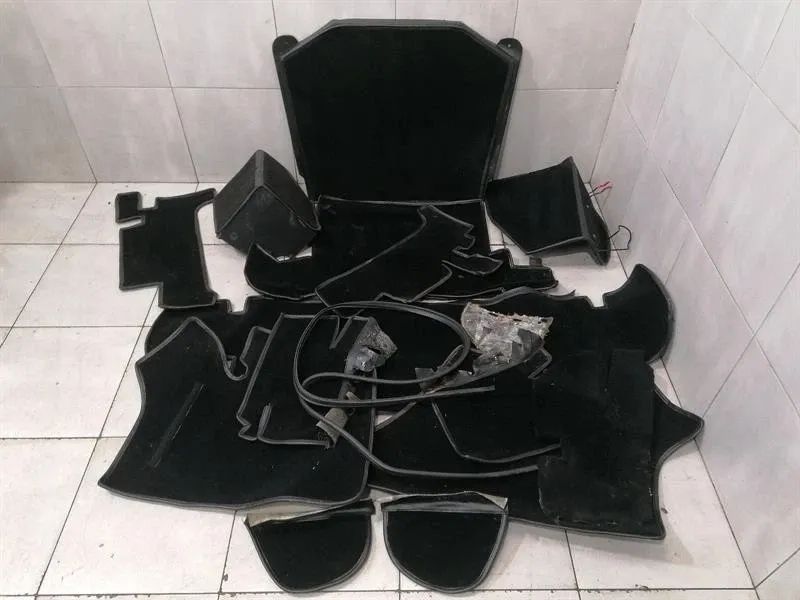 ASTON MARTIN VANTAGE AM SERIES 3 1973-1978 LUGGAGE COMPARTMENT COVER CARPETS -