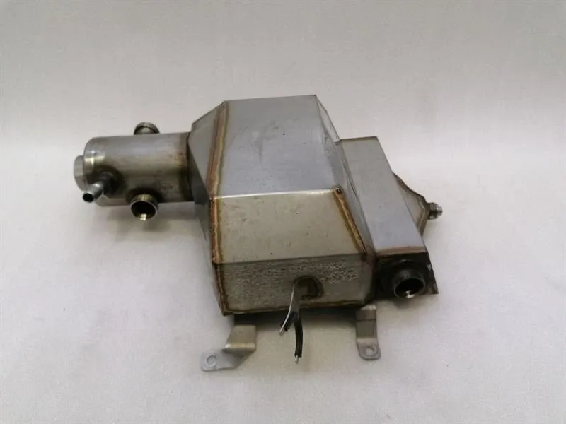 ASTON MARTIN VANTAGE V8 OIL SUMP WITH DEFECT! 6G33-6C702-AC OIL PAN WITH DEFECT!-