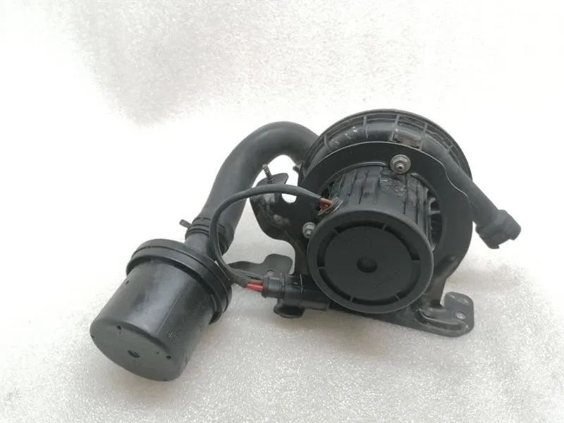 Audi R8 Audi R8 4S Performance secondary air pump 07L959253K secondary air pump pump-