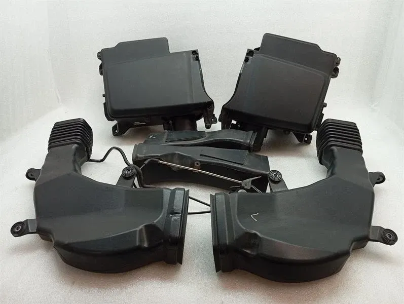 Audi R8 Type 42 V10 5.2 Spyder Air Filter Box 420133845L Air Filter Box Set-