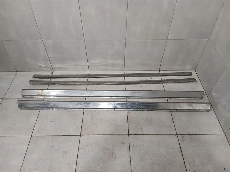 ASTON MARTIN VANTAGE AM SERIES 3 1973-1978 SIDE SKIRT SET OF 4 SIDE SKIRTS -