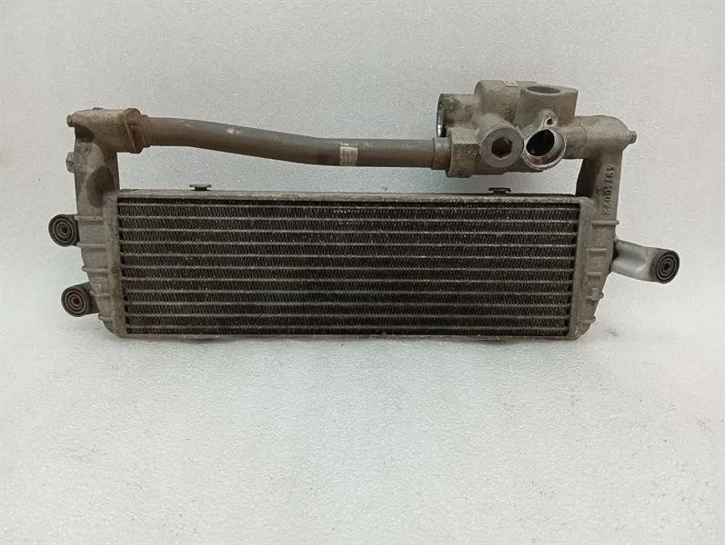 Audi R8 Audi R8 Type 42 V10 5.2 Spyder Engine Oil Cooler 427117015 Oil Cooler Radiator- Body type: Convertible
Fuel: Petrol