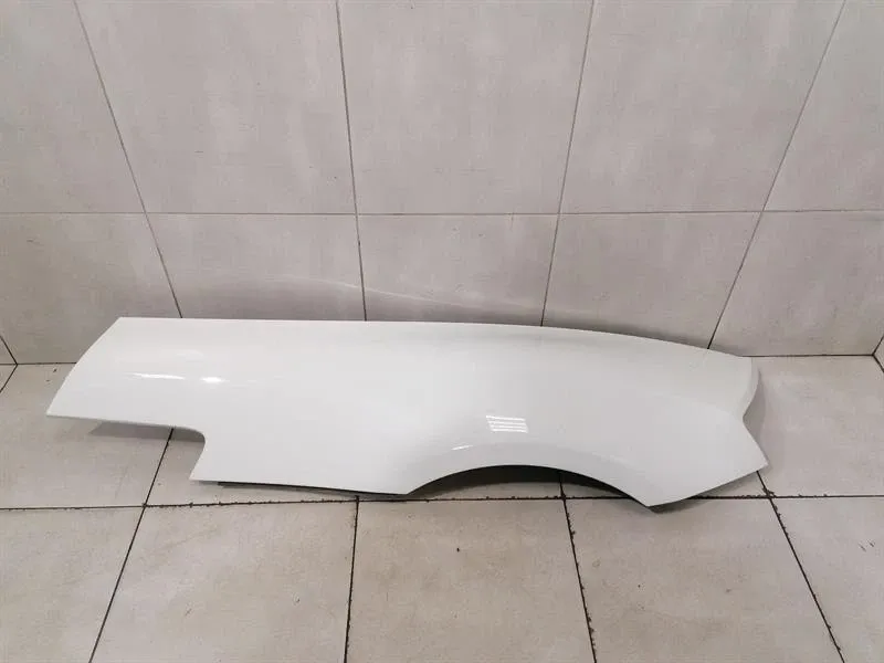 Audi R8 Audi R8 Type 42 Spyder rear left fender 427809605 fender side part- Body type: Convertible
Fuel: Petrol