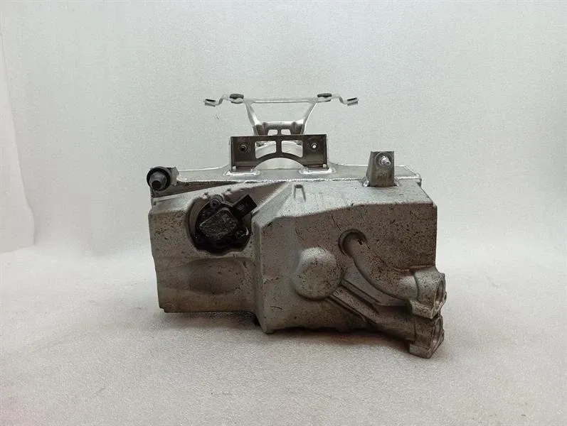 Audi R8 AUDI R8 4S PERFORMANCE OIL SUMP 4S0115373F OIL PAN DRY SUMP- Body type: Coupe
Fuel: Petrol