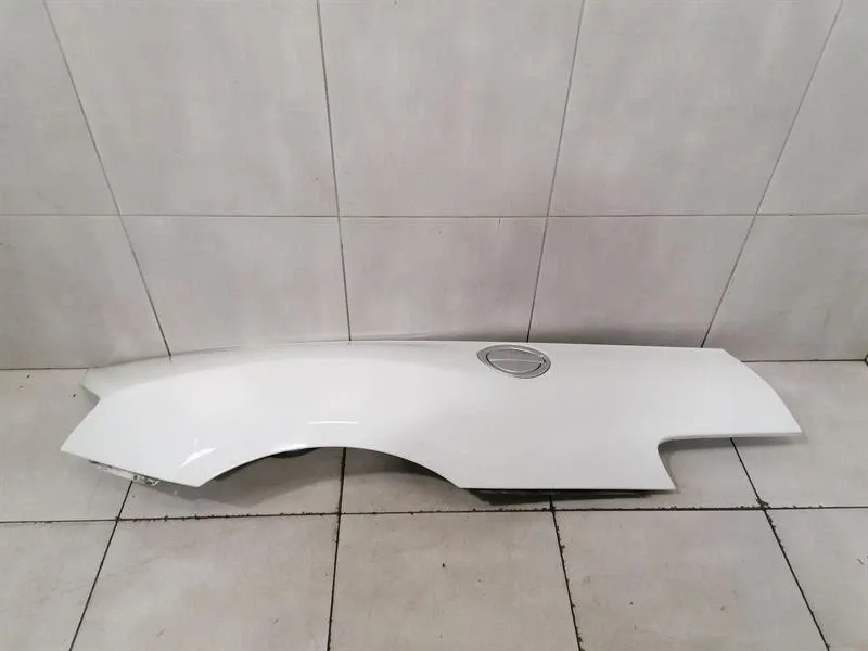 Audi R8 Audi R8 Type 42 V10 5.2 Spyder rear panel 427809606 side panel rear right- Body type: Convertible
Fuel: Petrol