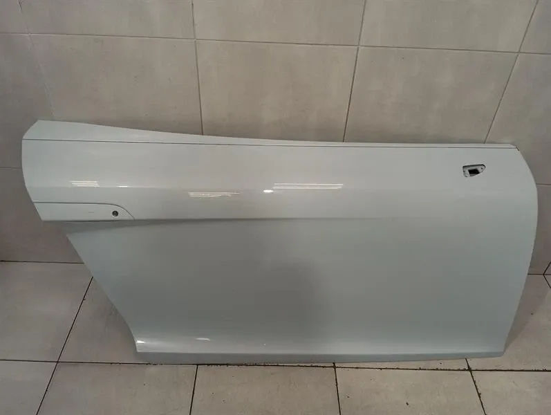 Audi R8 Type 42 V10 5.2 Spyder right front door 427831052A door front right-