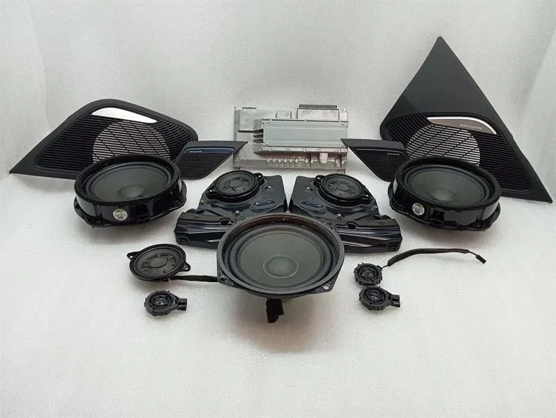 Audi R8 Audi R8 4S V10 RWD speaker set 4S0035465A speaker set Bang & Olufsen- Body type: Coupe
Fuel: Petrol