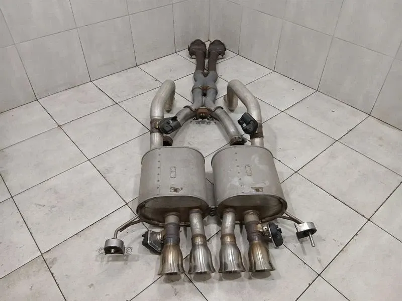 Chevrolet Corvette (C7) Chevrolet Corvette C7 Grand Sport Exhaust Silencer 86540883 Muffler OEM- Body type: Coupe
Fuel: Petrol