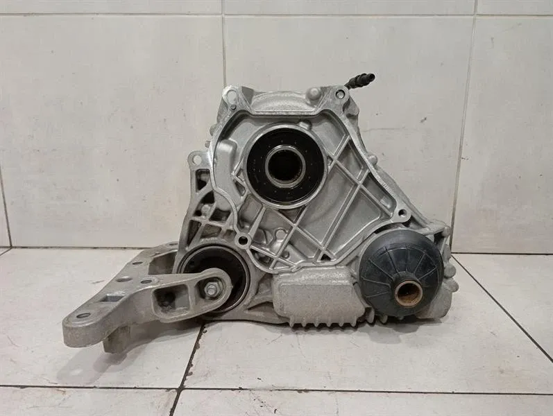 BMW 8 Series 18--25 G16 M8 Gran Coupe Transfer Box 27109847756 Transfer Case-