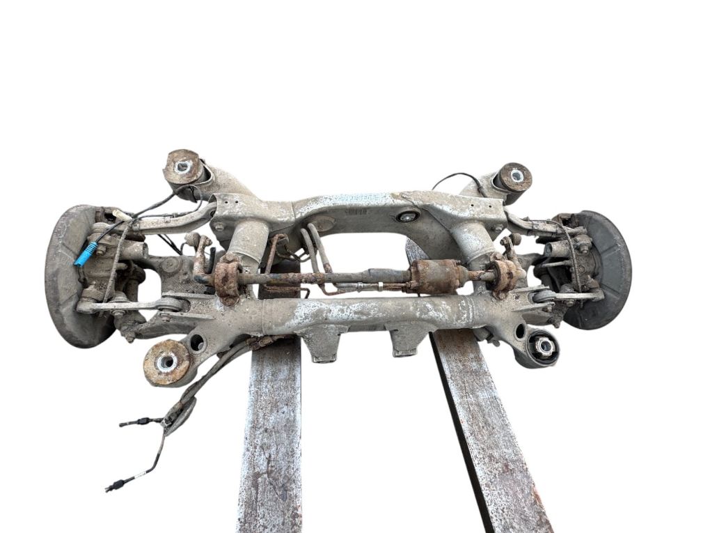 BMW 7 (E65 / E66 / E67 / E68) Rear axle beam 33316779789 33326753108 33326753107 Rear axle B...