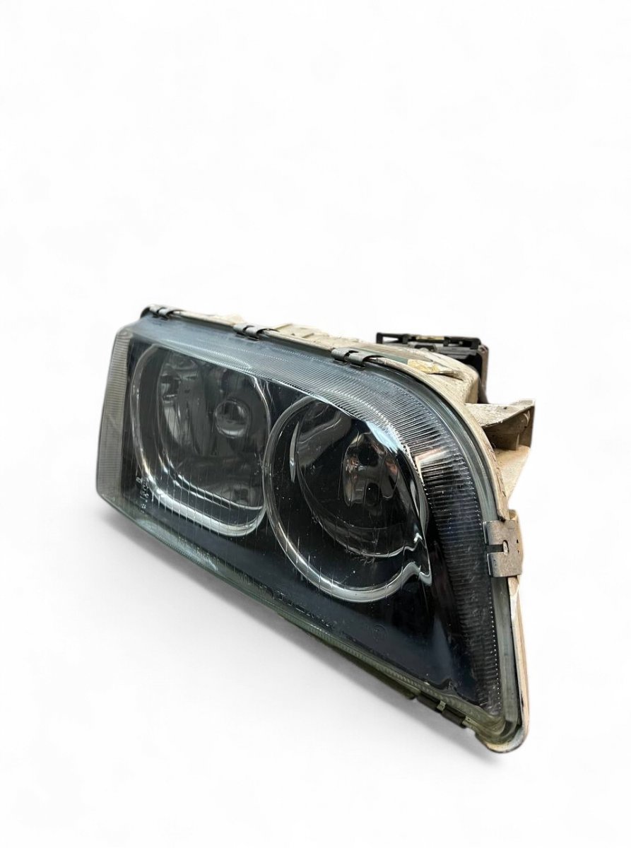 Volvo C70 ajovalo (oikea) 30899885 Headlight right VOLVO S40 / V40 (VS, V...