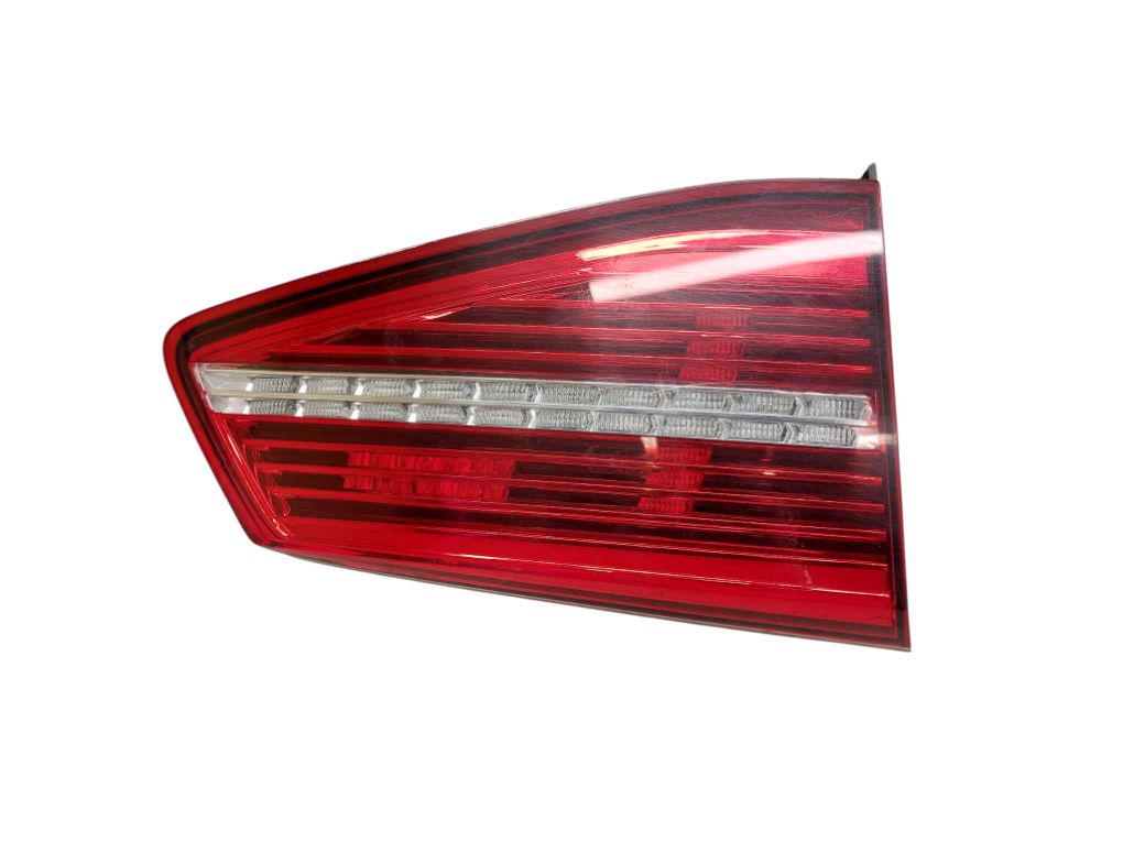 Volkswagen Passat (B8) Inner tail light, left