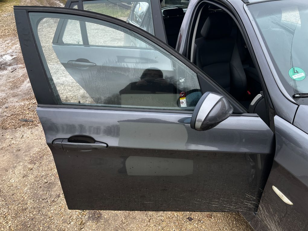 Door Front Right BMW 3 (E90, E91, E92, E93) (2005-2011)