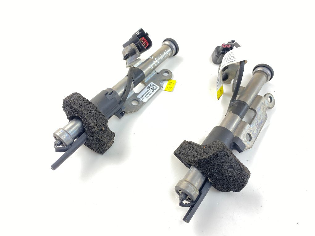 Volvo S60 Set of bonnet (hood) actuators 32277461 32277462 Set of bonnet (hood) actuator...