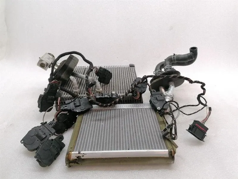 Porsche Cayenne Porsche Cayenne 958 92A Heater Matrix 7P0820101 Heat Exchanger Radiator- Body type: SUV
Fuel: Petrol