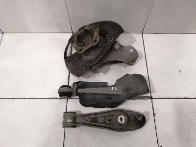 Porsche 911 997 Turbo Лява предна главина 997341665 Корпус на лагер на колелото Преден ляв -