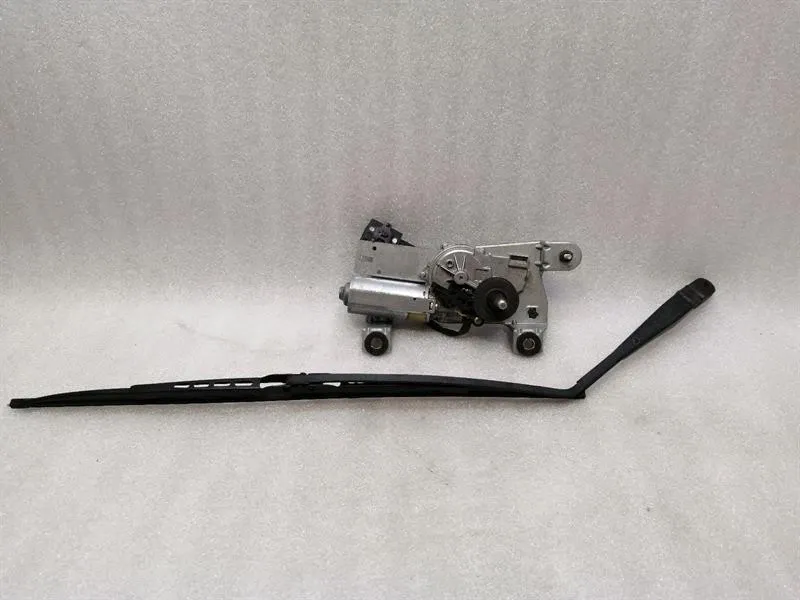 Porsche 911 (996) Porsche 911 996 Rear Wiper Motor 99662808000 Wiper Motor Rear 99662804000- Body type: Coupe
Fuel: Petrol