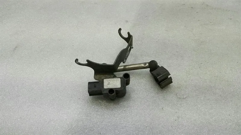 Porsche 911 (991) Porsche 911 991 Front Left Level Sensor 99163138100 Level Sensor Front Left- Body type: Coupe
Fuel: Petrol