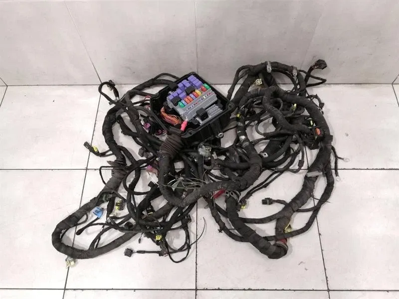 Maserati Quattroporte Maserati Quattroporte M139 Engine Wiring Loom 270730 Wiring Harness RHD -