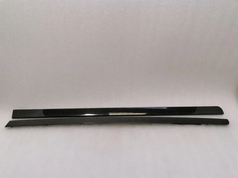 Maserati GranTurismo / GranCabrio MASERATI GRANTURISMO M145 VENEER 69912000 CARBON BAR SET OF 2 OEM-