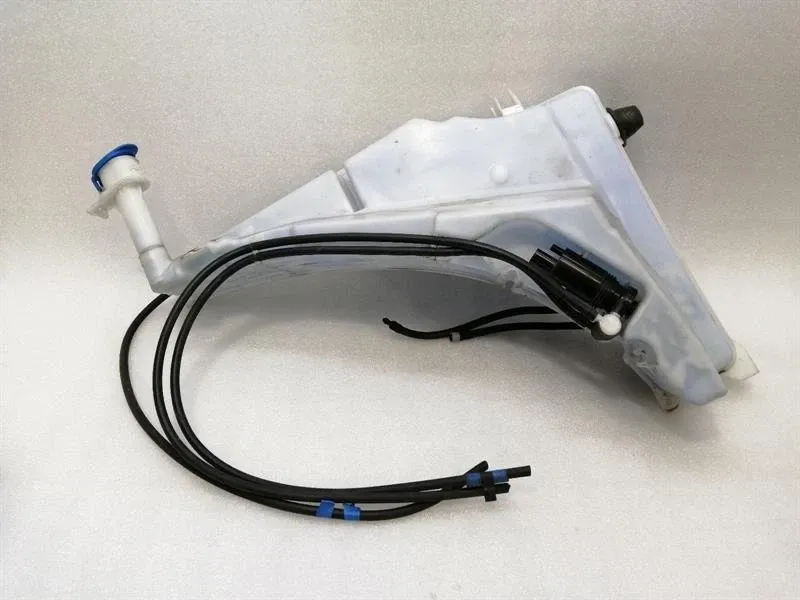 Land Rover Range Rover (L405) LAND ROVER RANGE ROVER Washer Fluid Reservoir GPLA-17B613-DB Washer Fluid Reservoir- Body type: SUV
Fuel: Diesel