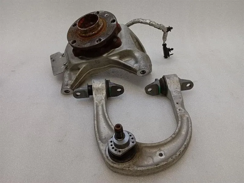 McLaren 600LT Spider Left Front Hub 13BA351RP Wheel Bearing Housing Front Left -