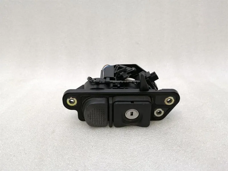 Mercedes S-Class W220 Boot Lock A2208210751 Tailgate Lock-